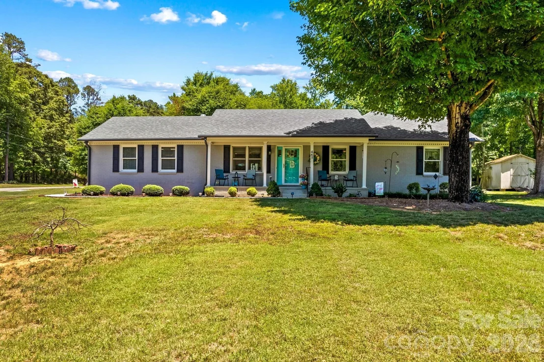 Photo of 465 Bonanza Drive