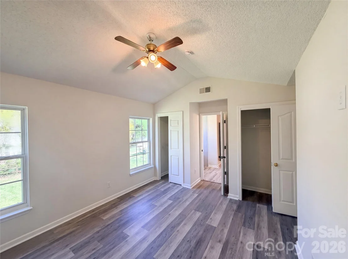 Photo of 6032 Briggs Drive