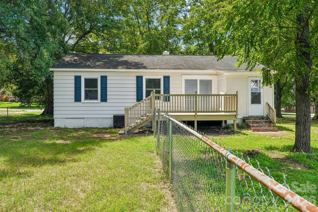 Photo of 808 Lowery Street