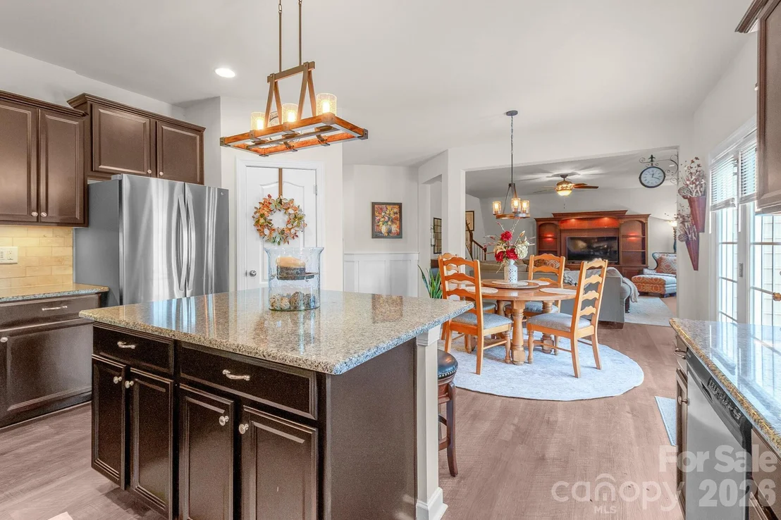 Photo of 2083 Topaz Plaza