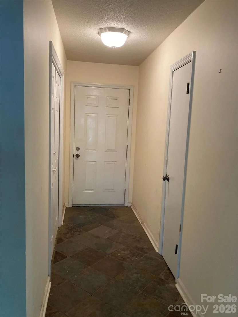 Photo of 526 Hillcrest Drive