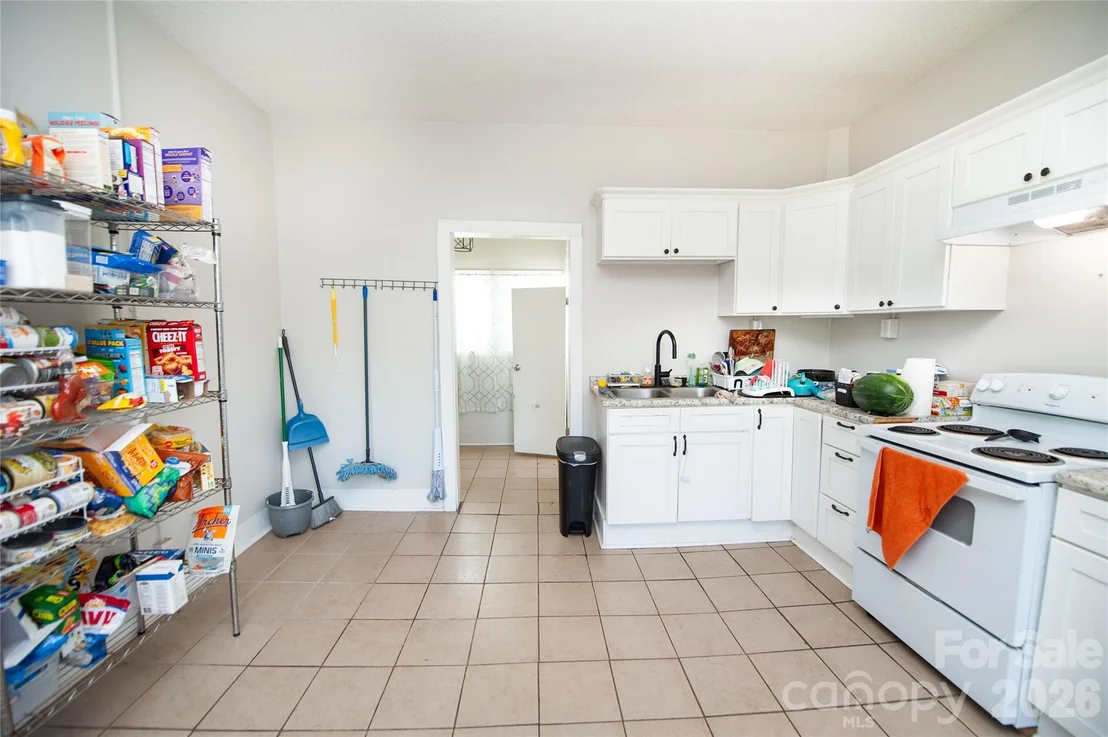 Photo of 128 Fleming Avenue