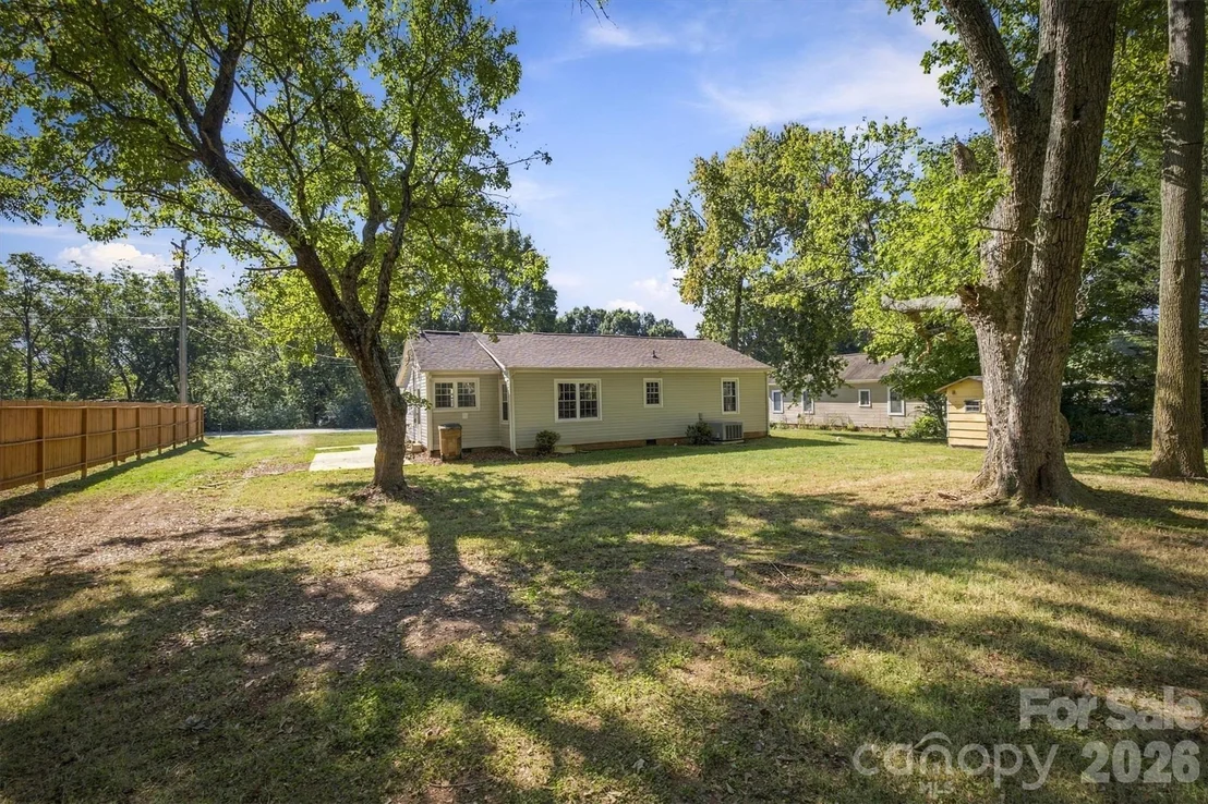 Photo of 2941 Highland Drive