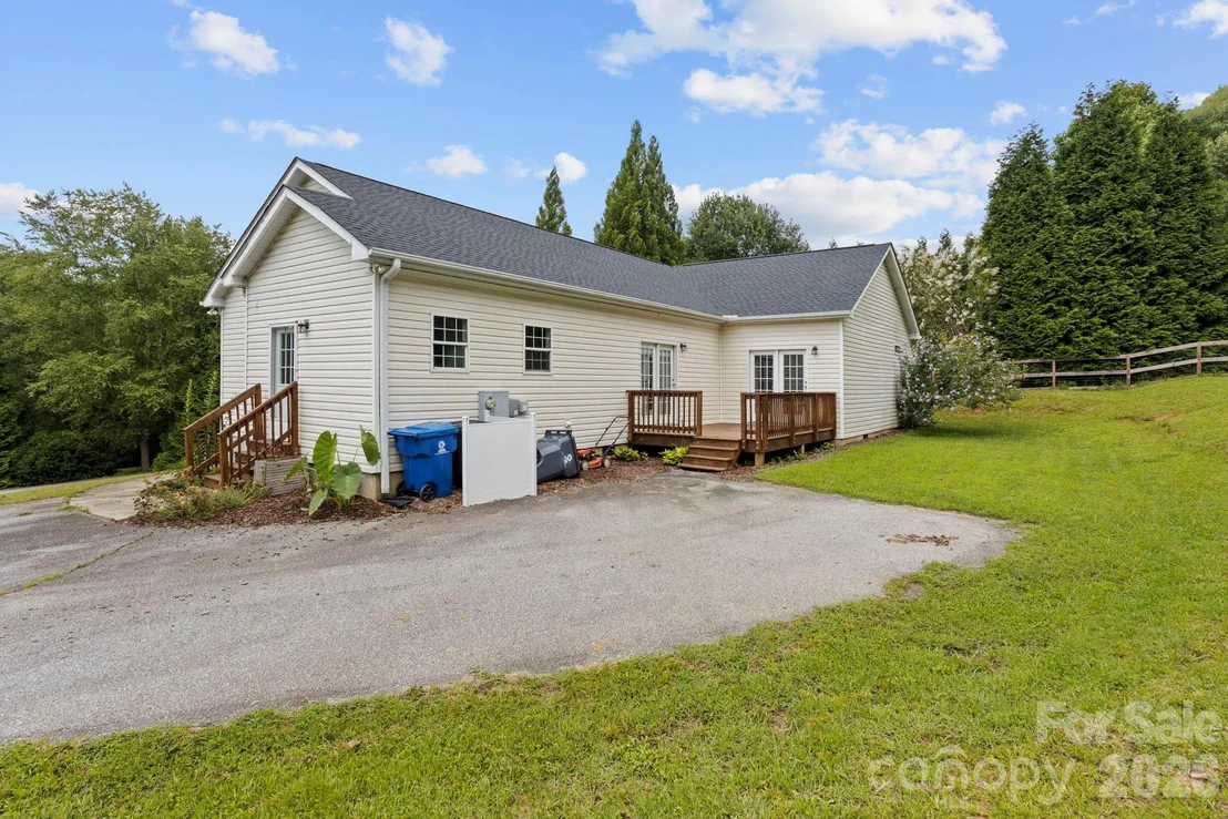 Photo of 97 Meadowview Drive