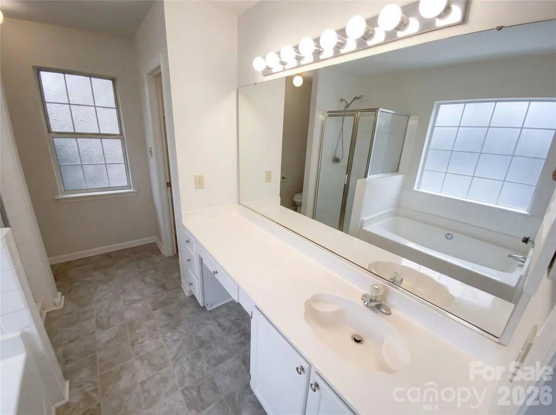Photo of 5719 Rocbridge Lane
