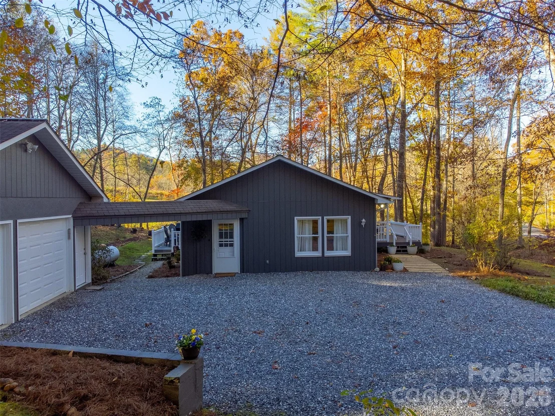 Photo of 115 Indian Trail