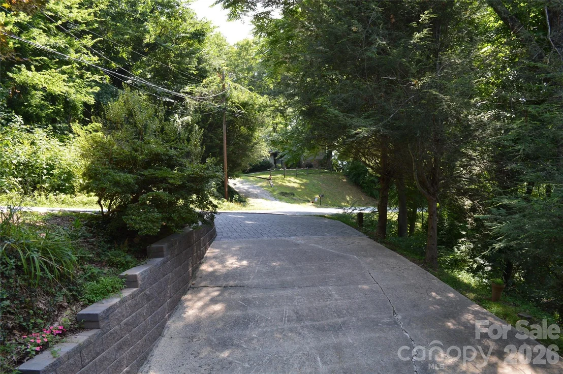 Photo of 184 Laurel Road