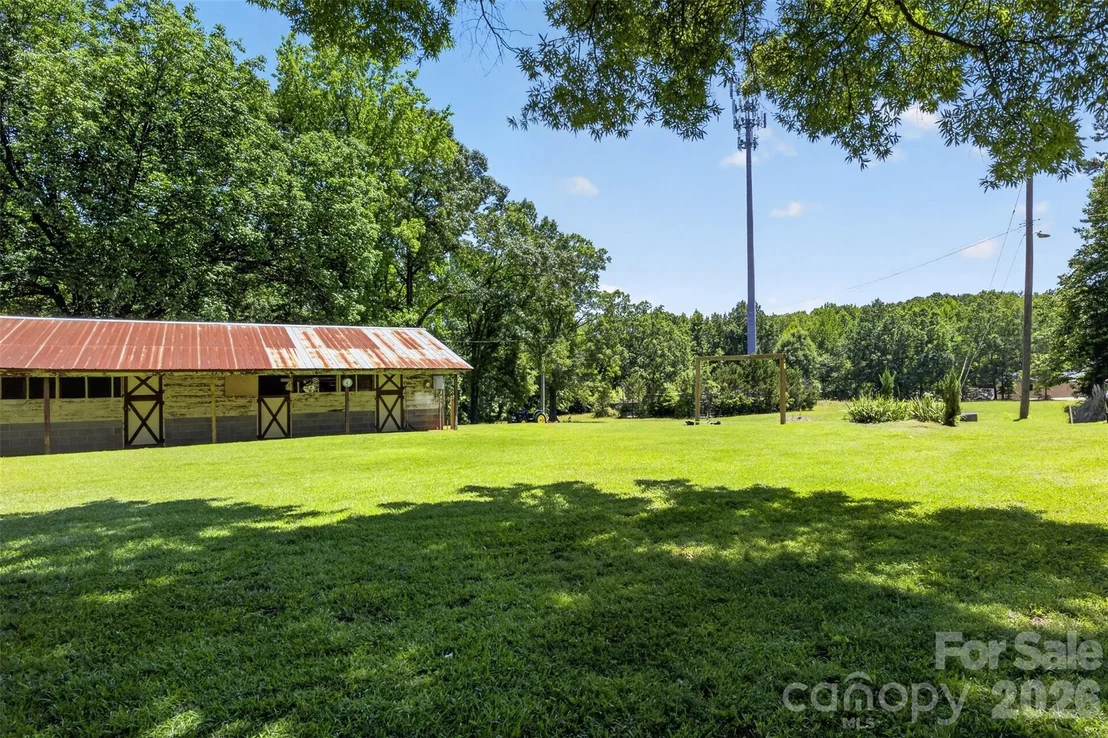Photo of 8234 Dennis Road