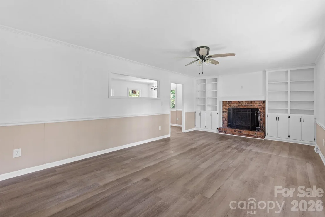Photo of 755 Cumberland Circle