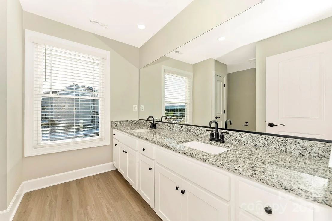 Photo of 3447 Robindale Drive
