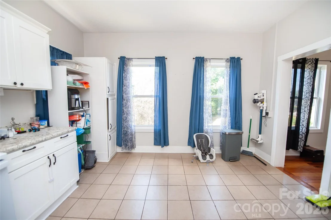 Photo of 128 Fleming Avenue