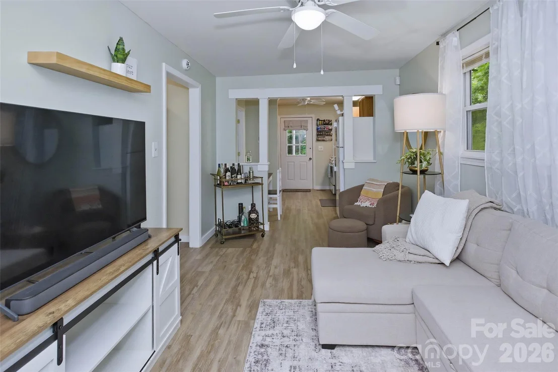Photo of 83 E View Street