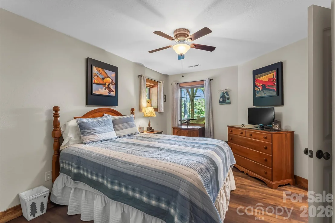 Photo of 590 Larkhaven Drive