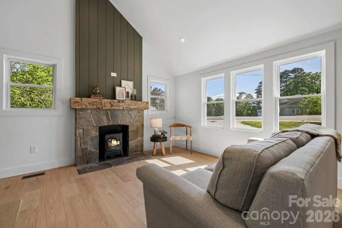 Photo of 523 Harrison Avenue