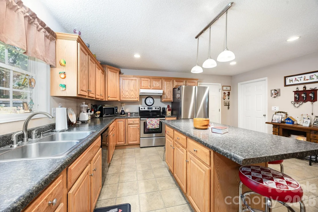 Photo of 715 Candlewick Drive
