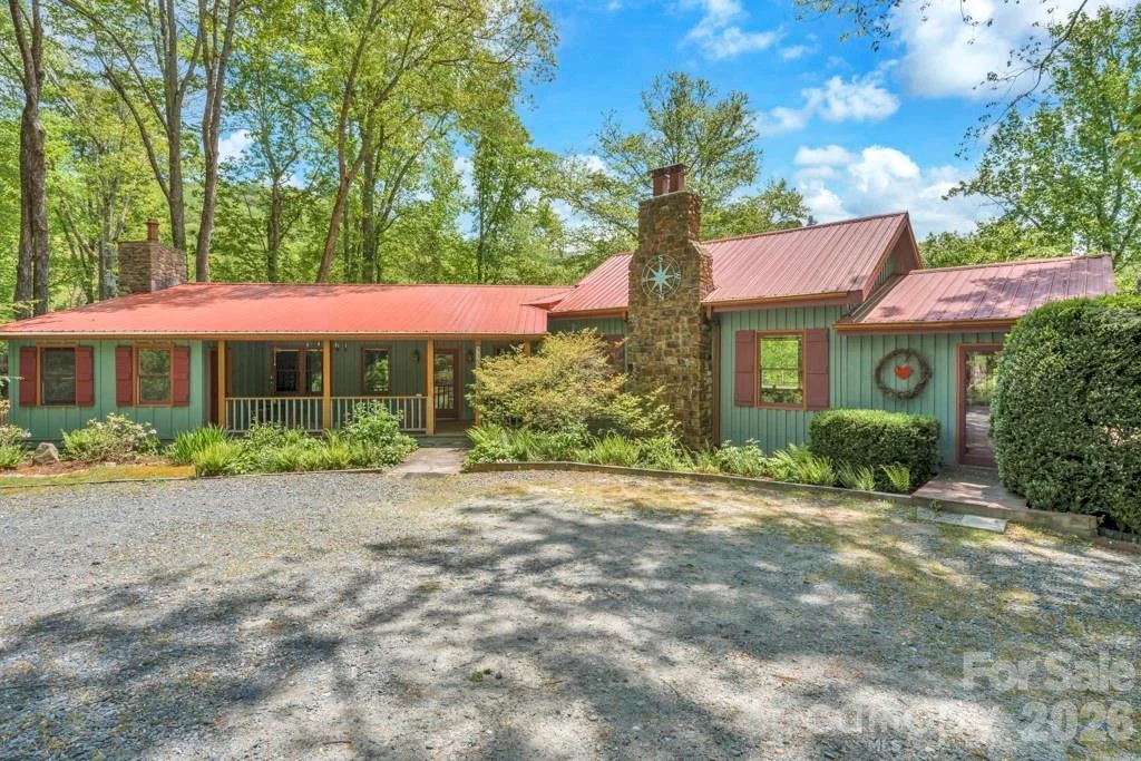 Photo of 1590 Shulls Mill Road