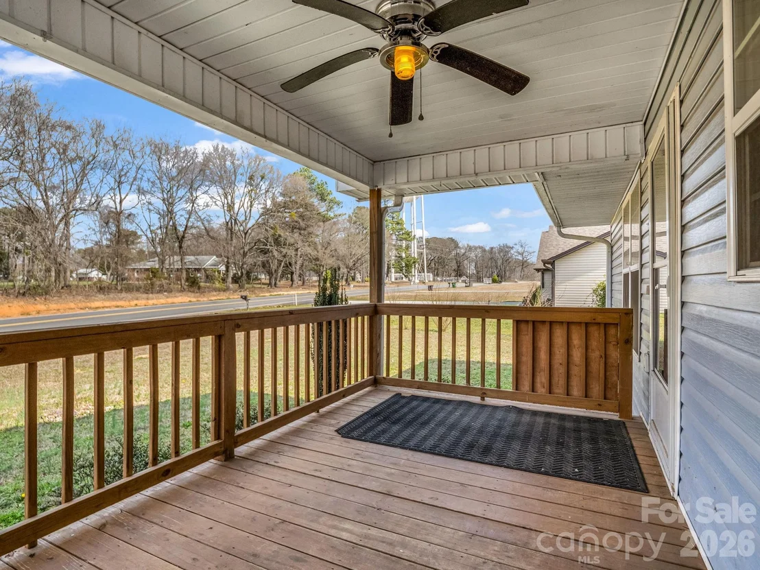 Photo of 655 W Oconee Street