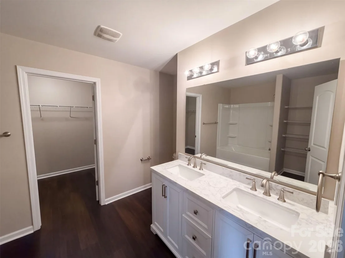 Photo of 838 Sorrel Lane