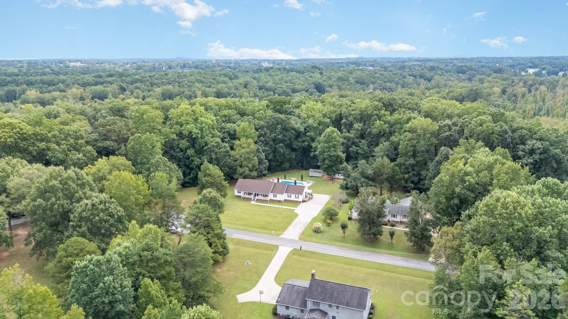 Photo of 715 Candlewick Drive