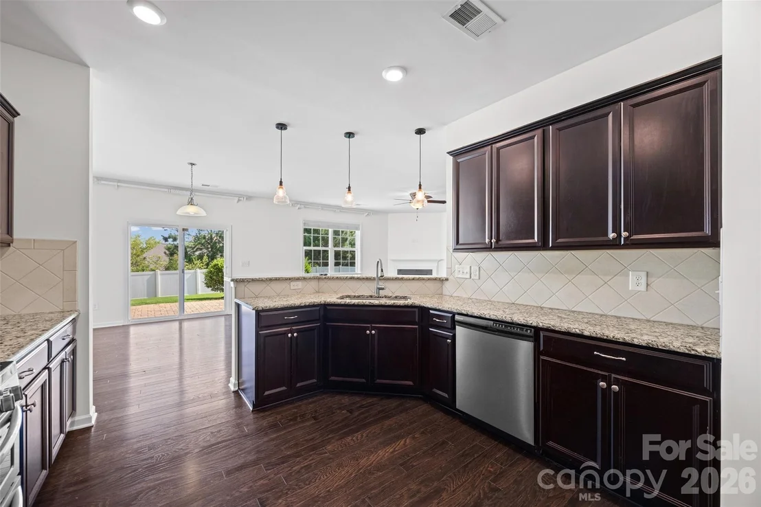 Photo of 406 Livingston Drive