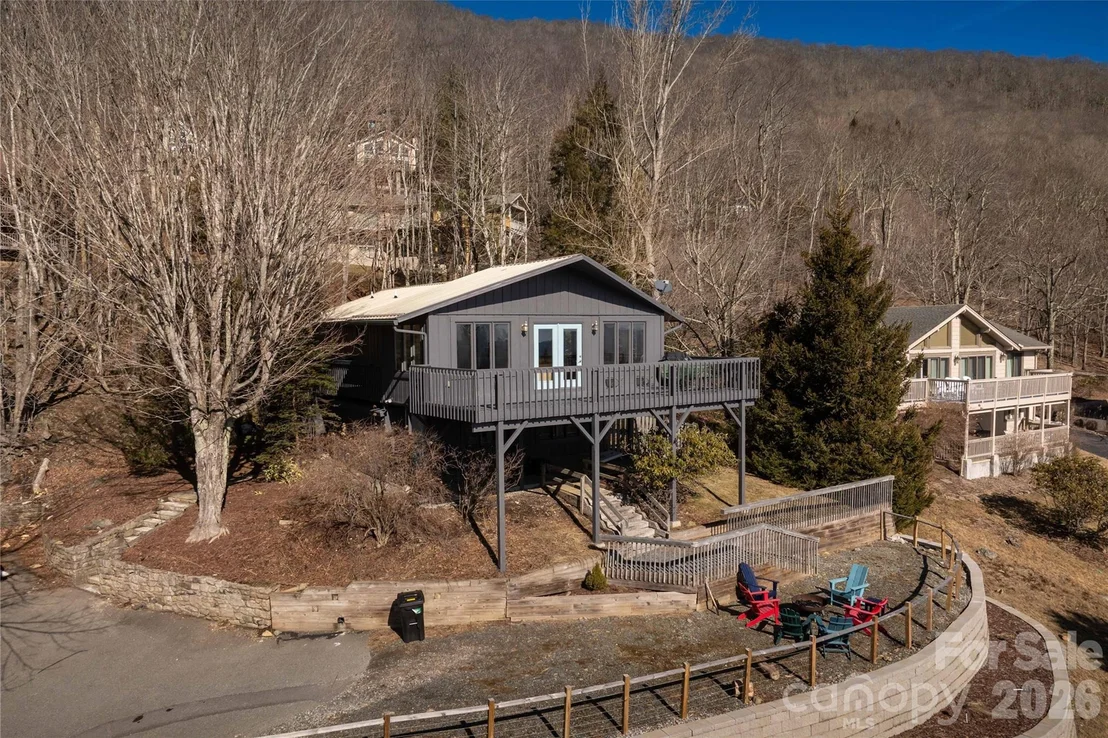 Photo of 1628 Skyland Drive