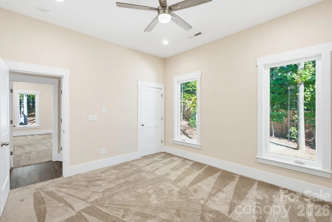 Photo of 2507 Forest Lawn Drive