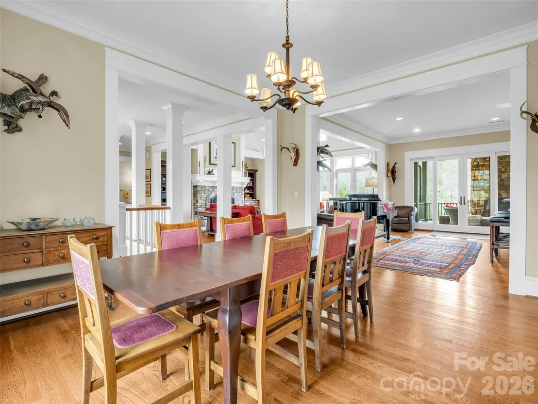 Photo of 565 Chestertown Drive
