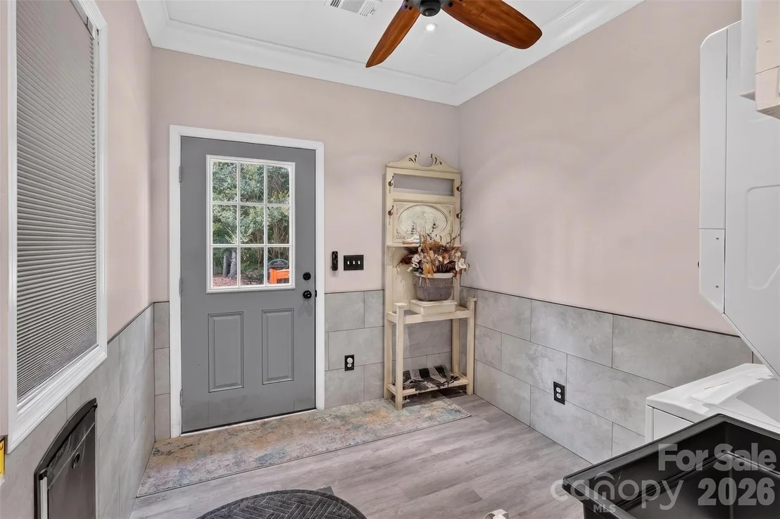 Photo of 1377 Pine Road