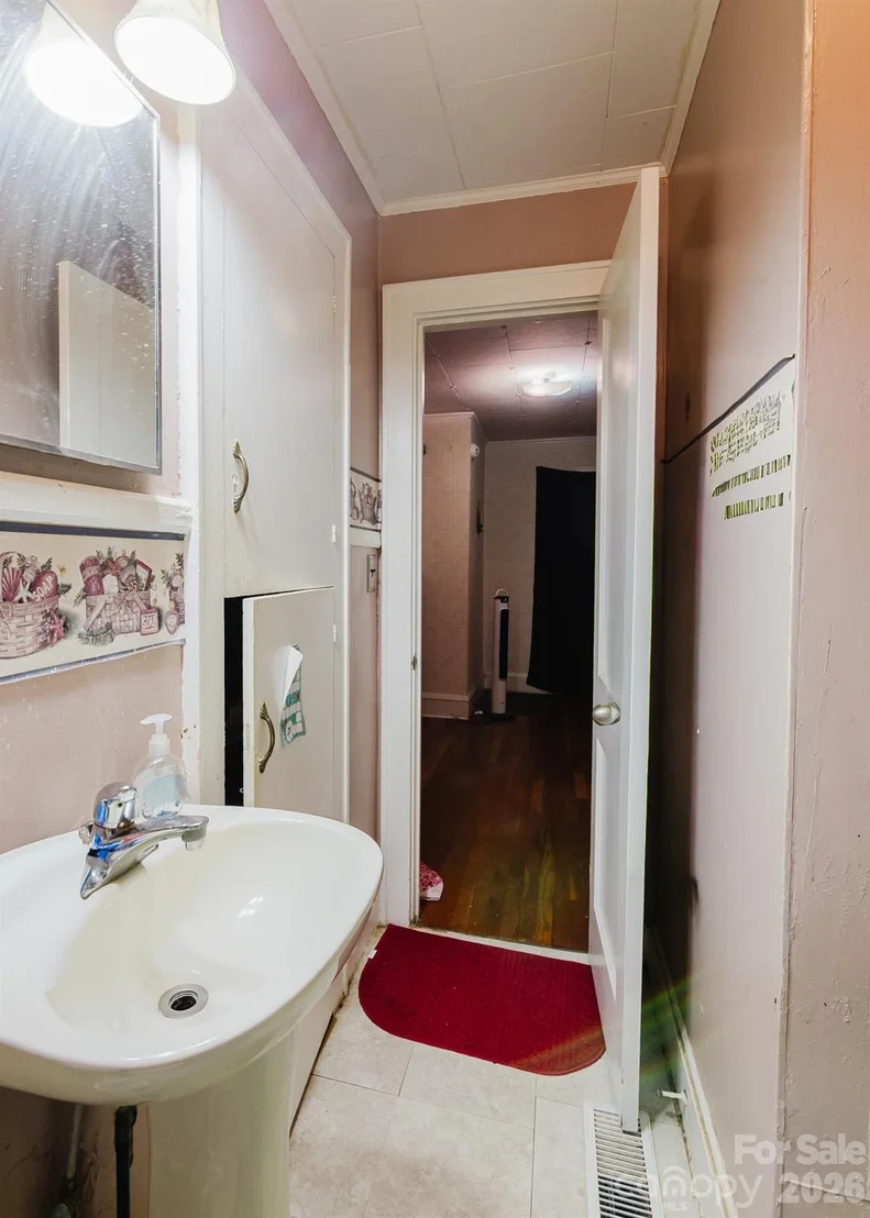 Photo of 303 Myrtle Avenue