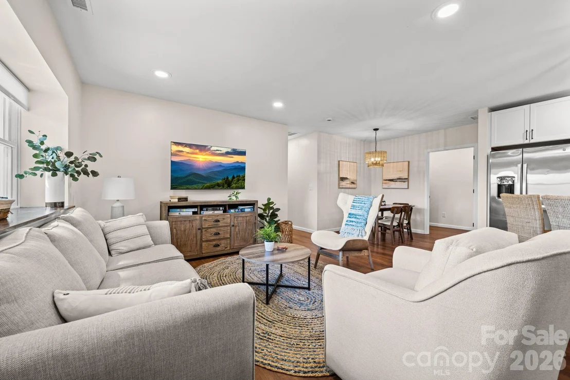 Photo of 784 Alpine Drive