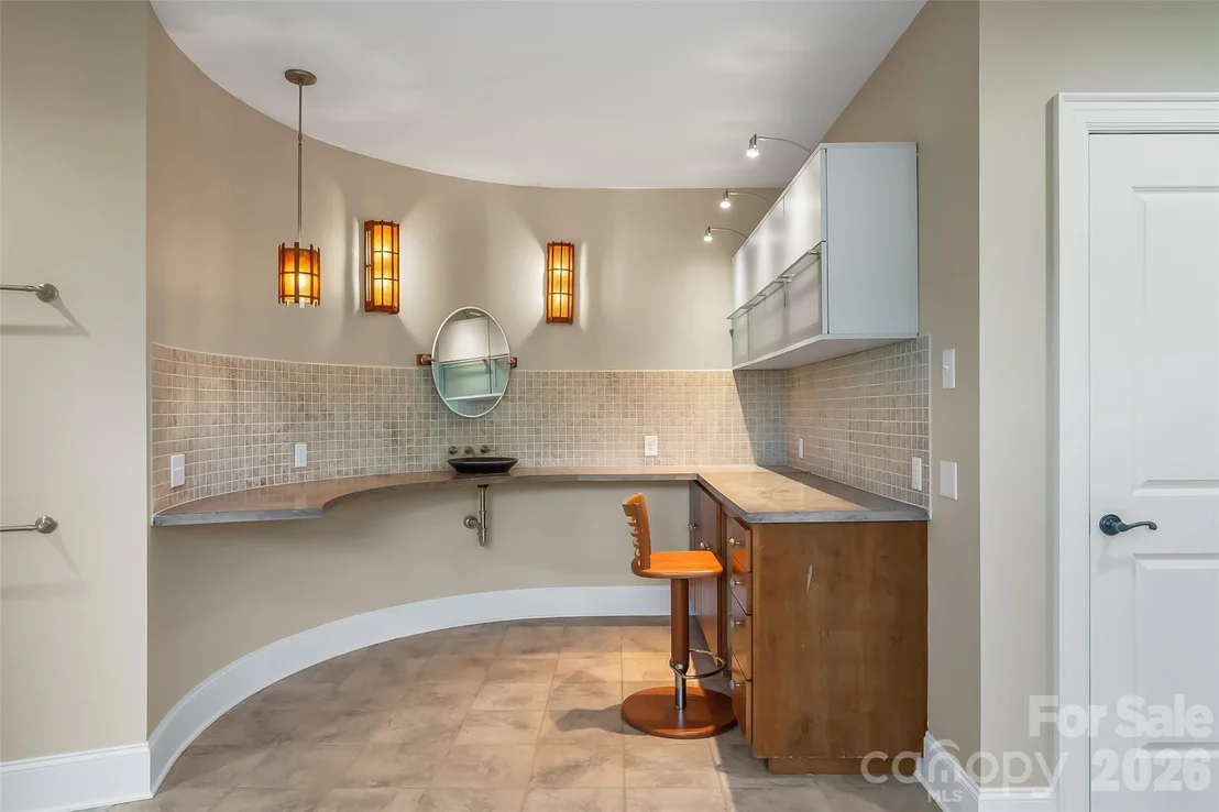 Photo of 1090 Pearidge Road