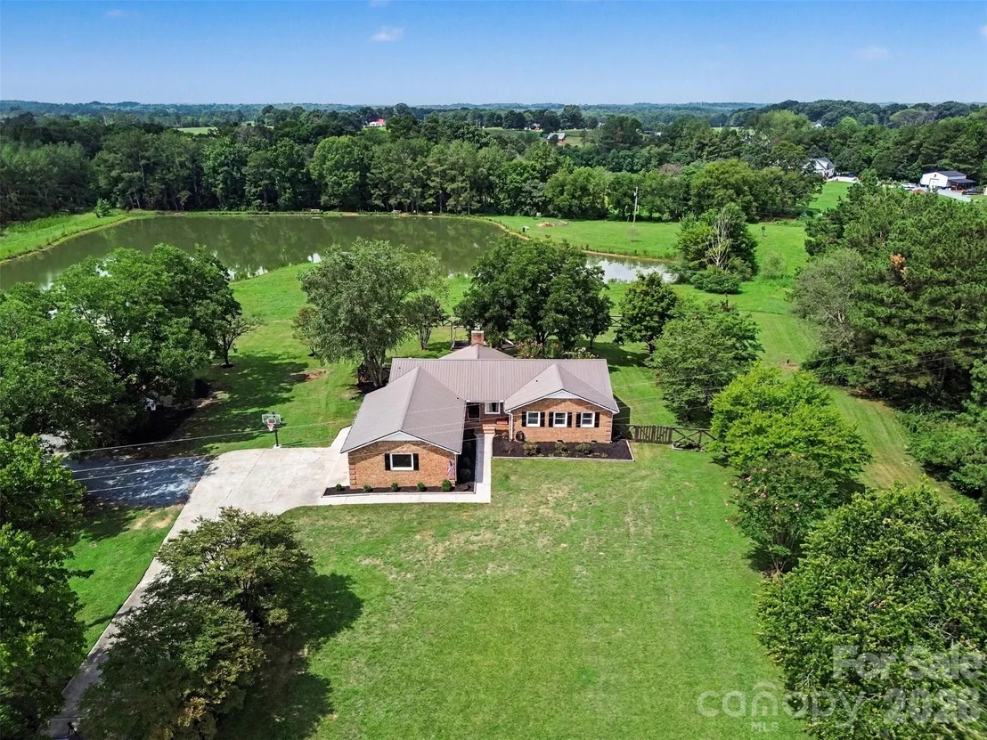 Photo of 5718 White Store Road