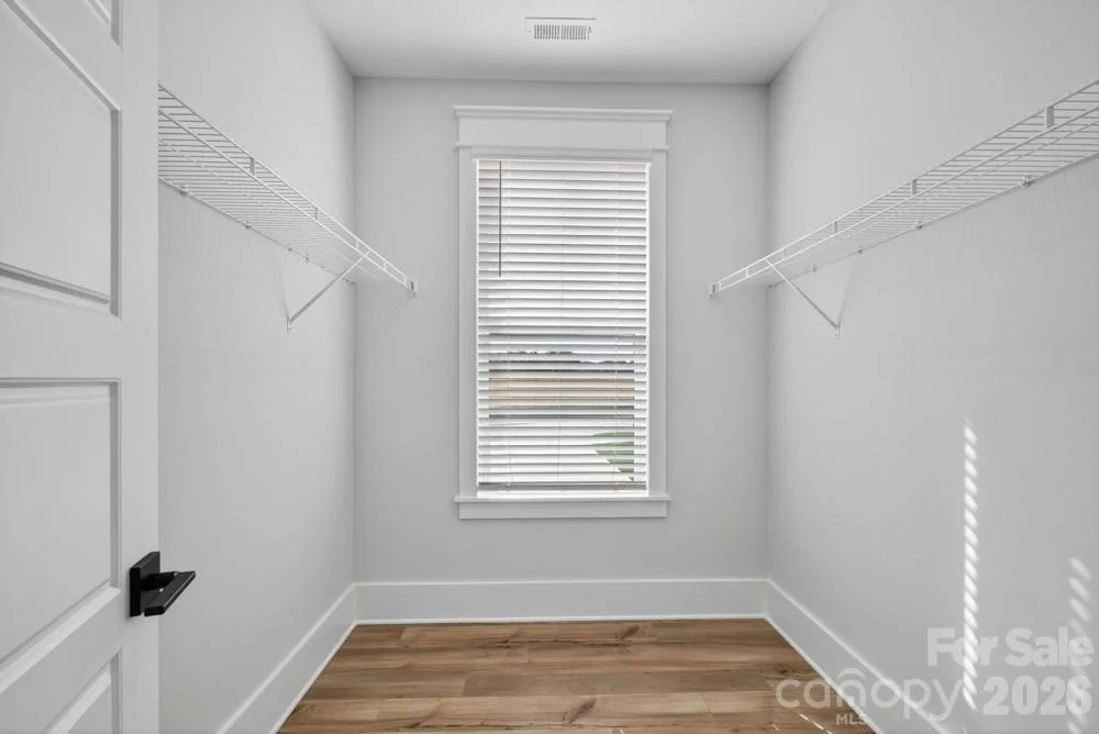 Photo of 1652 Dresden Drive