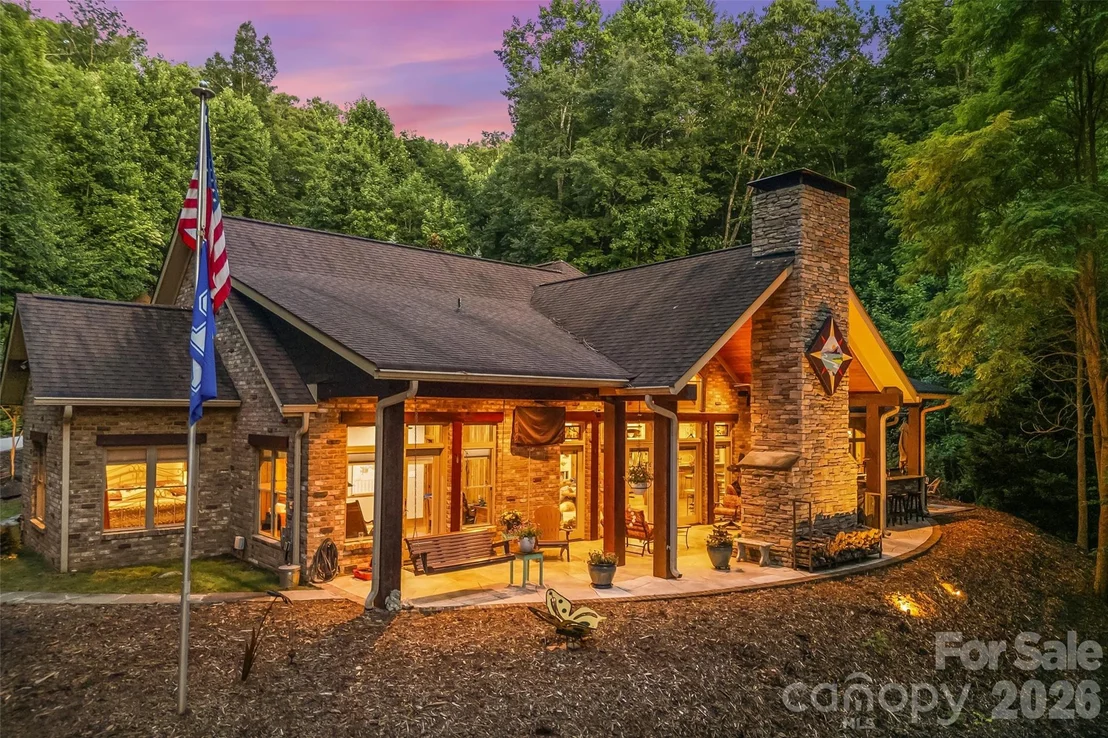 Photo of 1313 High Trail Drive