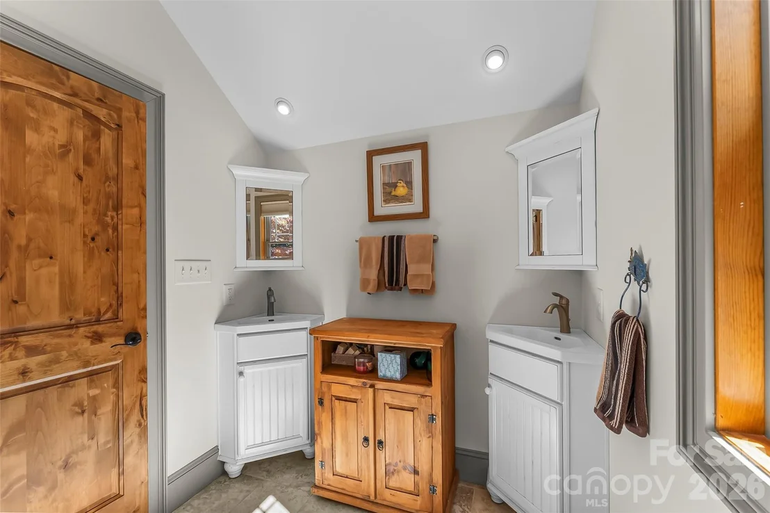 Photo of 1313 High Trail Drive