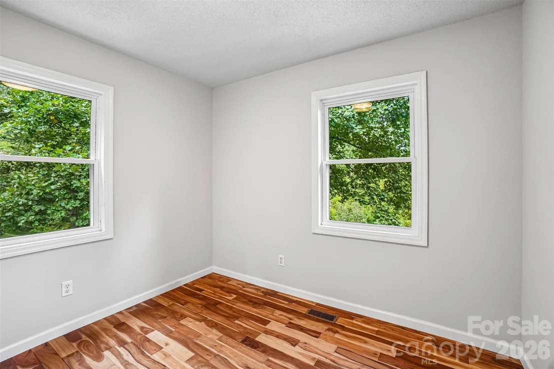 Photo of 19 Jupiter Heights