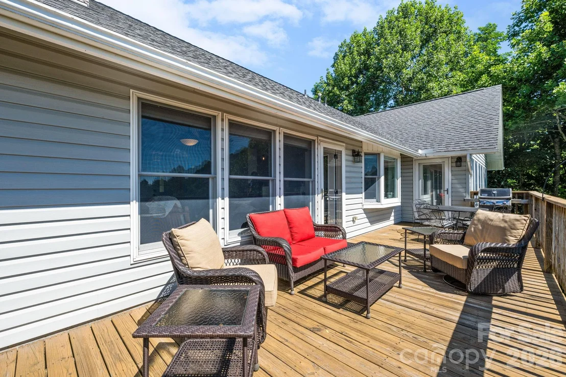 Photo of 784 Alpine Drive