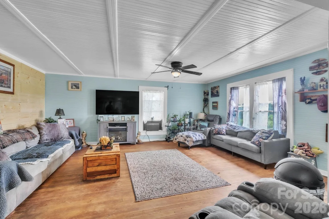 Photo of 140 Painter Road