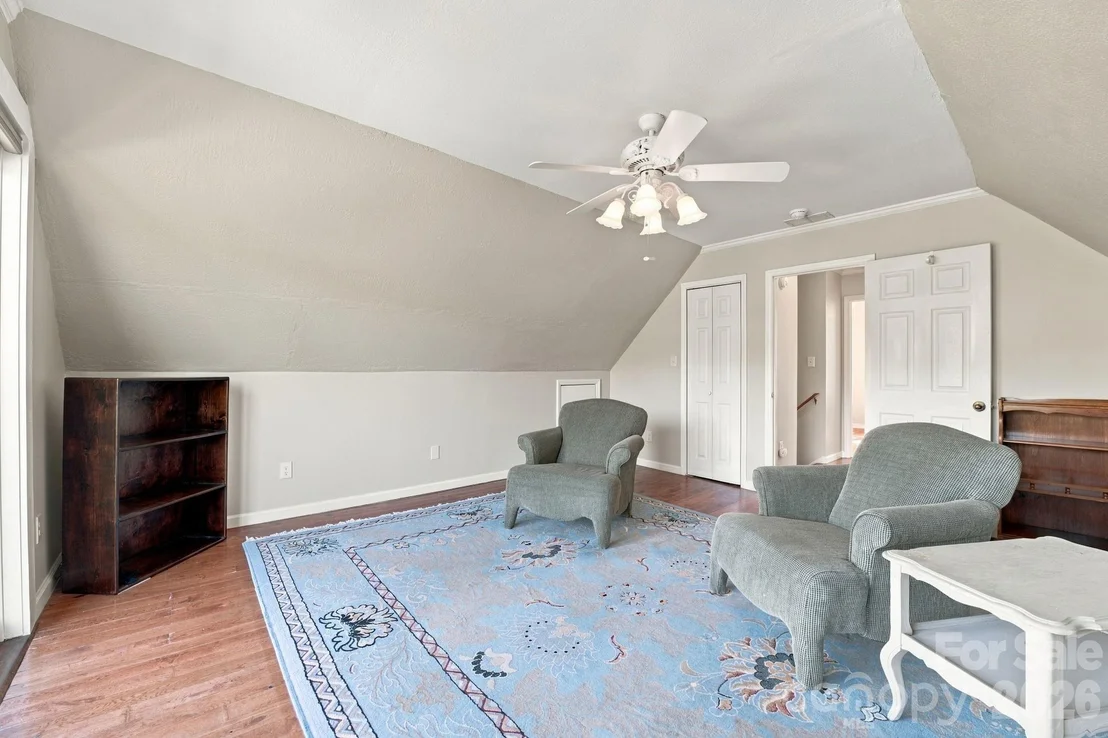 Photo of 190 Camelot Drive