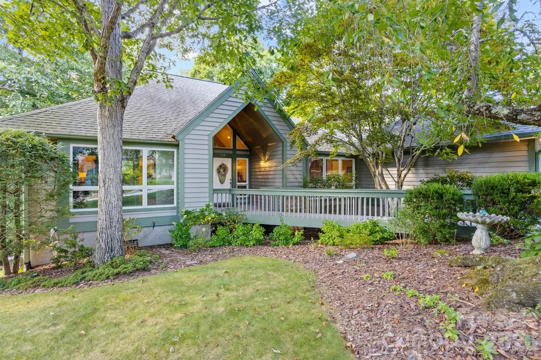 Photo of 128 Forest View Drive