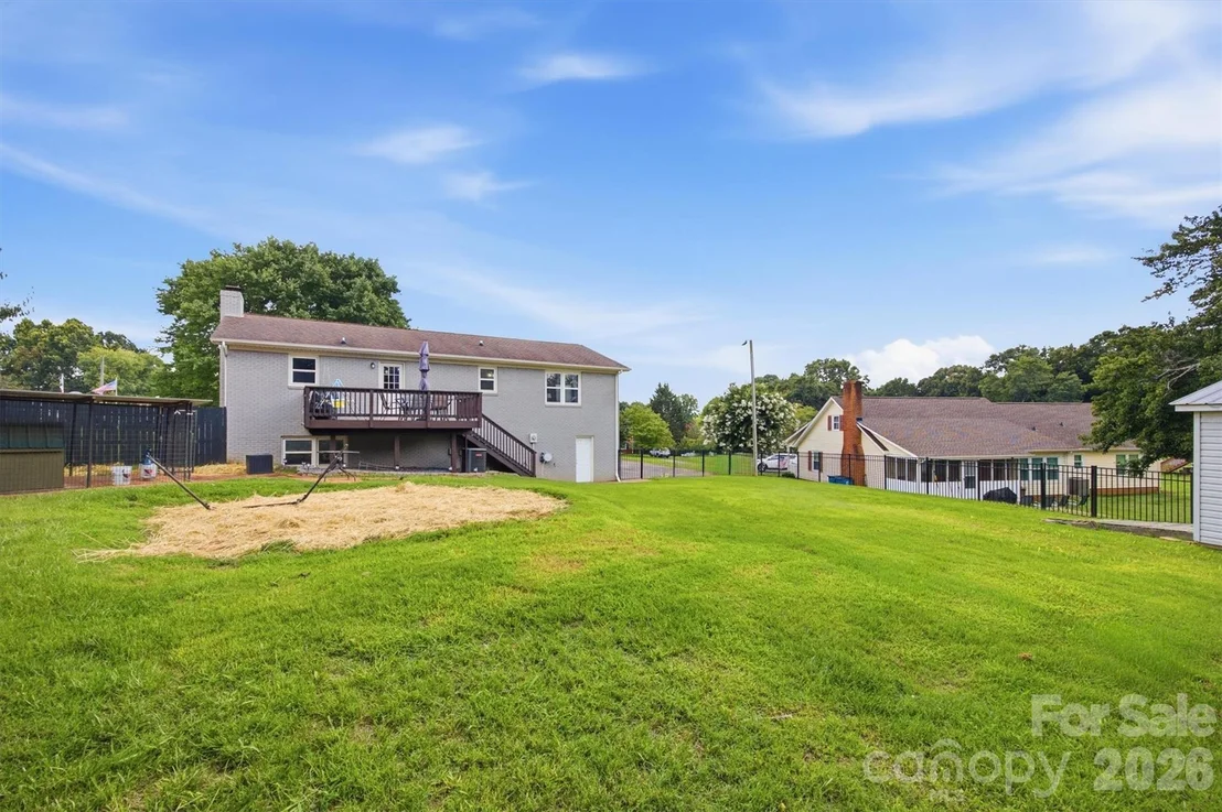 Photo of 1772 Woodridge Circle