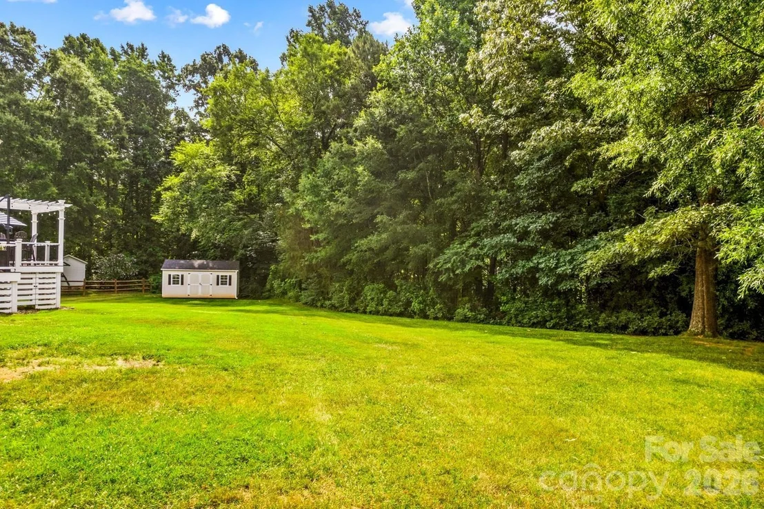 Photo of 596 Maple Ridge Circle