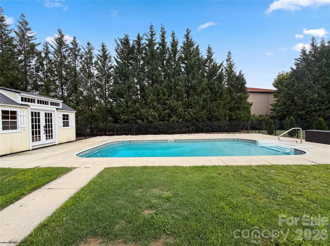 Photo of 1417 Mcbeth Drive