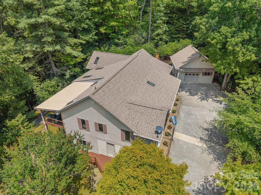 Photo of 620 Thunder Road