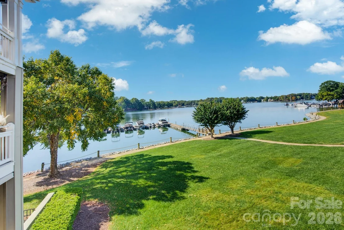 Photo of 1338 Torrence Circle