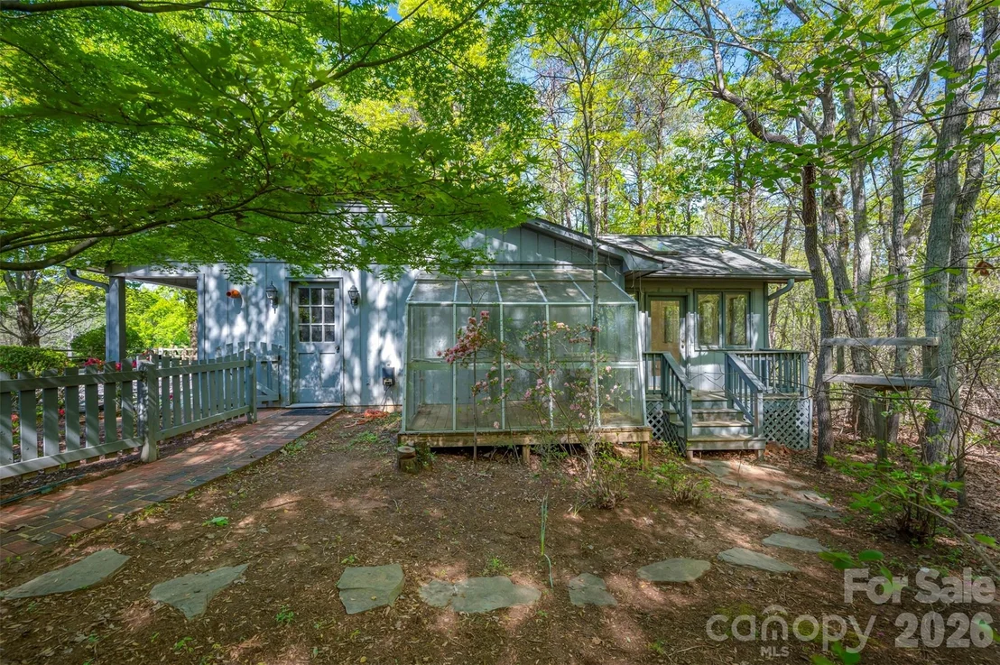 Photo of 176 Fox Run Lane