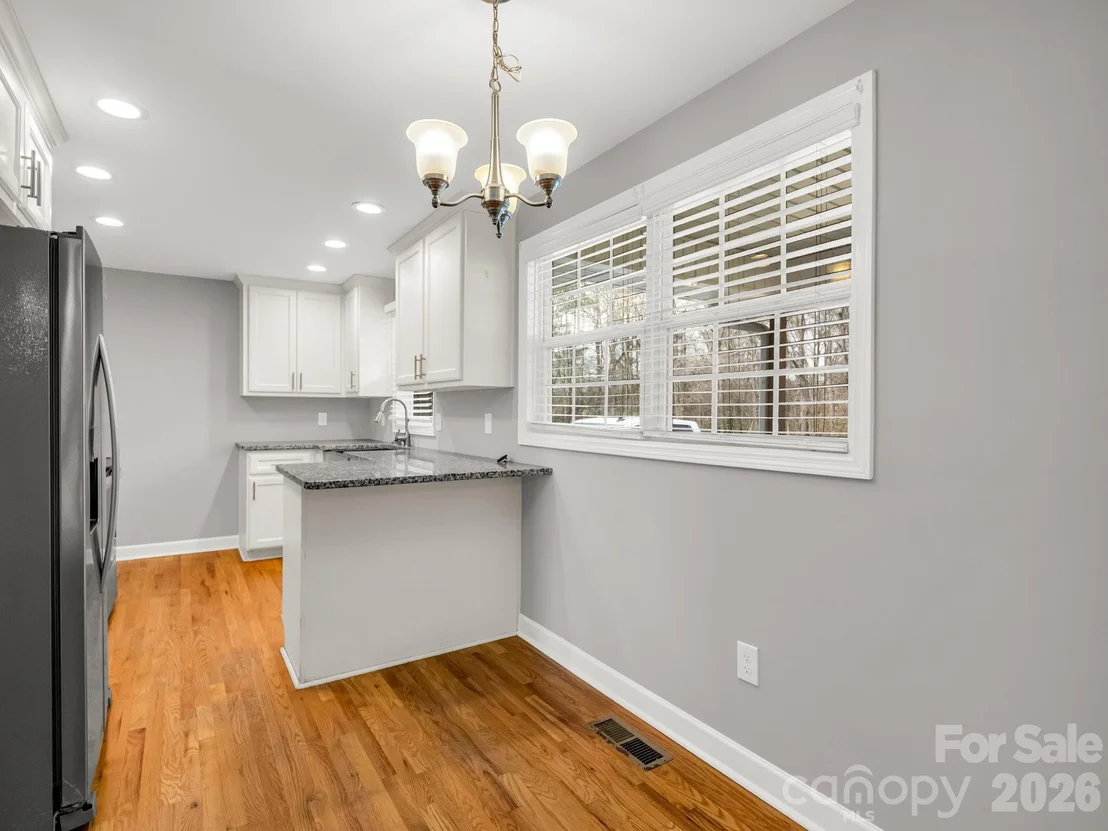 Photo of 655 W Oconee Street