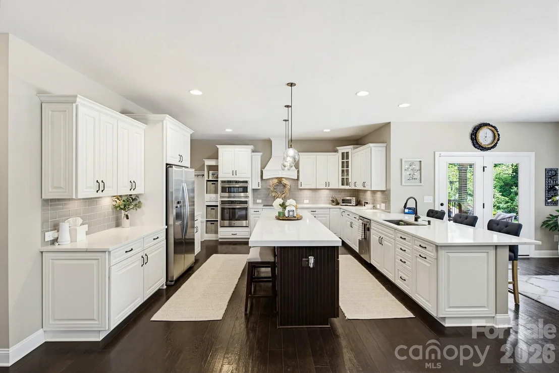 Photo of 3083 Twin Lakes Drive