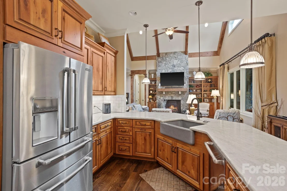 Photo of 390 Shipman Parkway