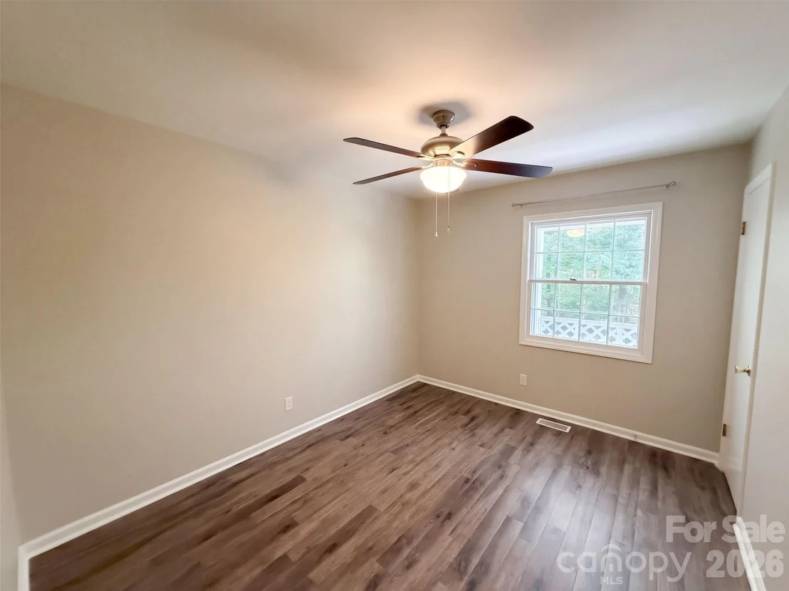 Photo of 1120 Emerald Drive